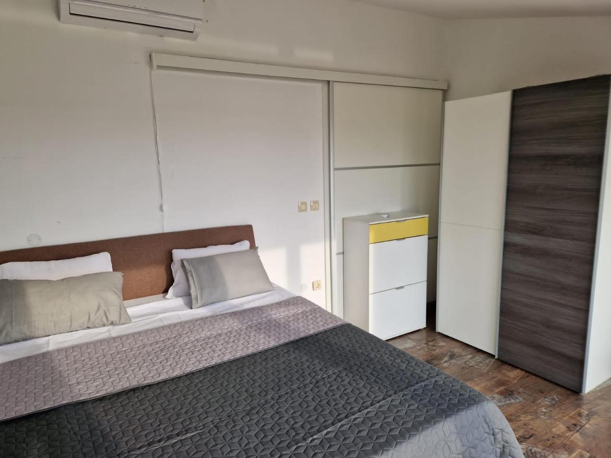 Apartment Vilic Pula Exterior photo