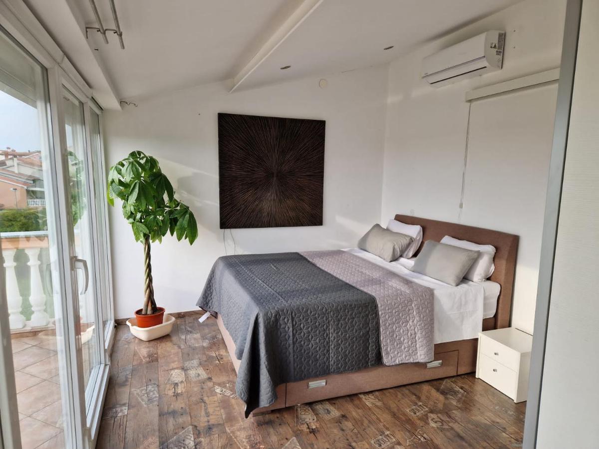 Apartment Vilic Pula Exterior photo