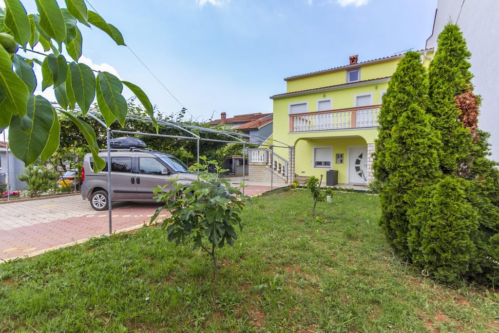 Apartment Vilic Pula Exterior photo