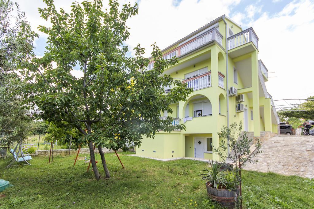 Apartment Vilic Pula Exterior photo